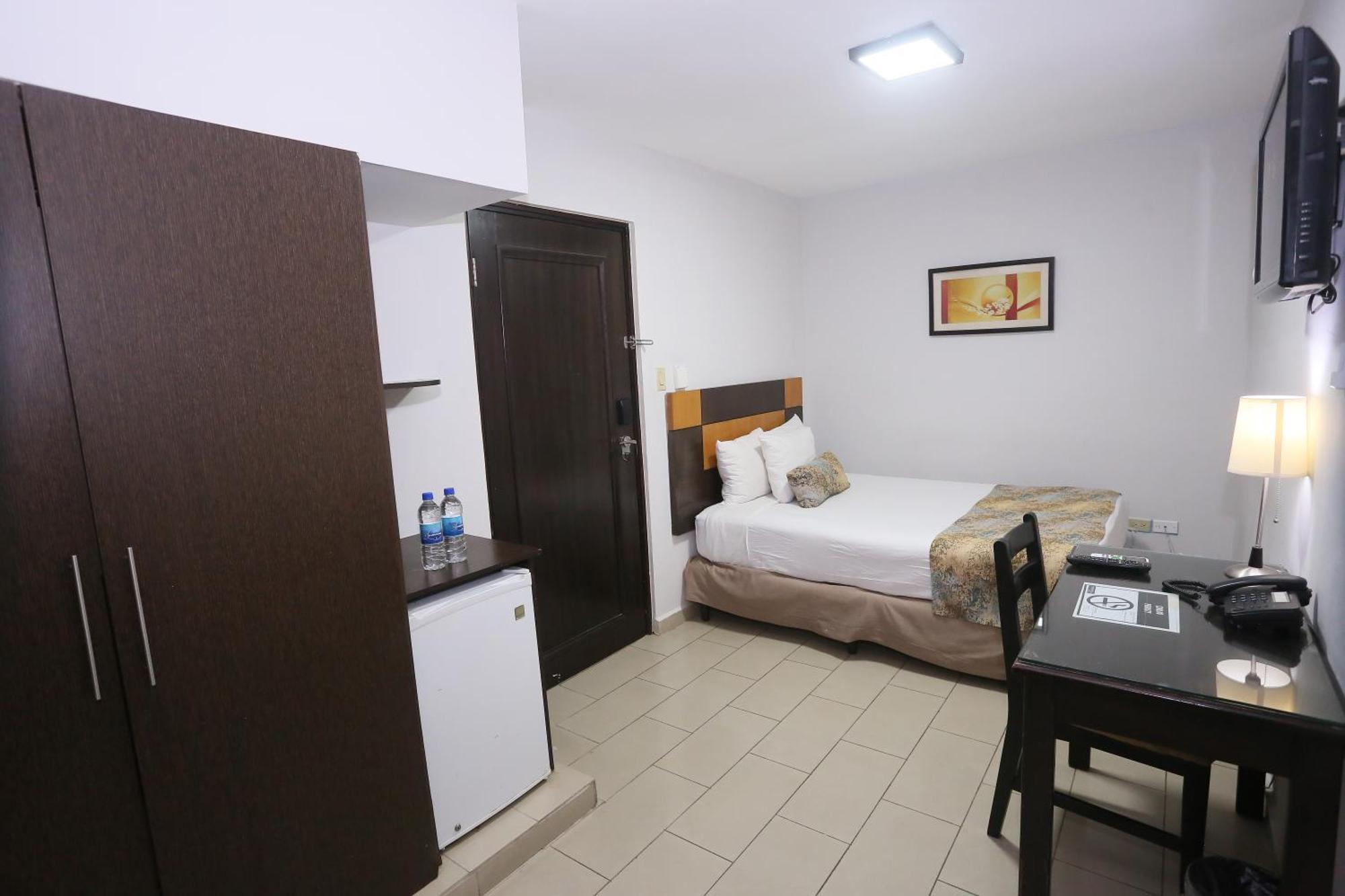 Hotel Metro 3*